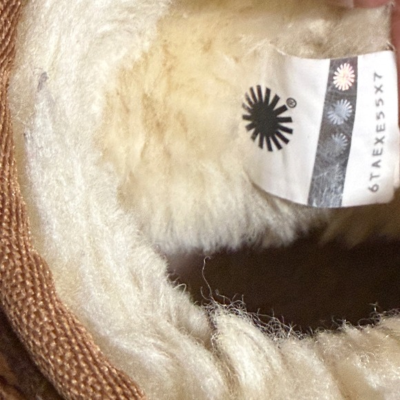 UGG Australia Classic‎ Short II Boots Chestnut Suede Sheepskin Lined Women's 6 - Picture 6 of 8